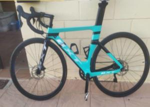 Wholesale Aero Racing Carbon Road Bike 700C Hydraulic Disc Brake from china suppliers