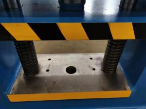 Wholesale 30KN Benchtop Electric Hydraulic Press 30ton Hydraulic Press Bench Top 200mm from china suppliers