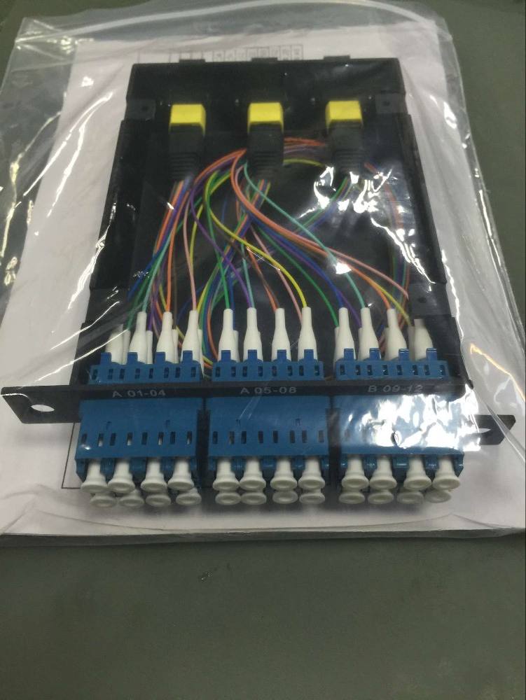MTP Module Cassette FTTH Fiber Optic Patch Panel APC UPC 12 / 24 Core