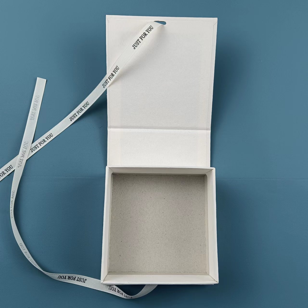 NECKLACES Custom Made Closure Lid Eco Cardboard Foldable Small Jewelry Gift Paper Box With Ribbon