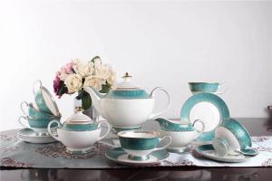 Wholesale AB Grade 1450ml Gold Plated Vintage Polish Ceramic Pottery Teapot from china suppliers