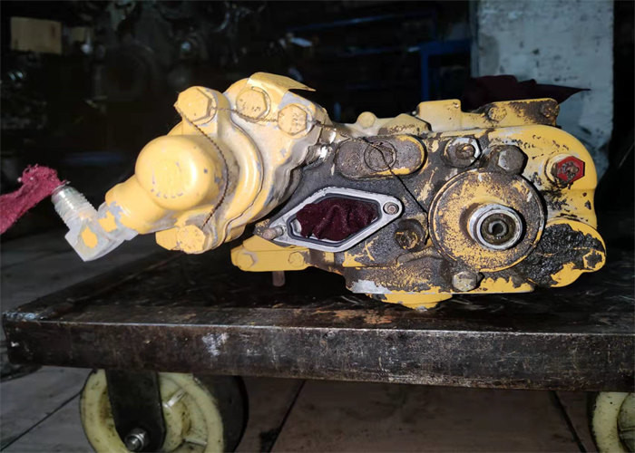 Second Hand 3406 Injection Pump , Diesel Fuel Pump 1044409 104-4409 For Excavator E245B