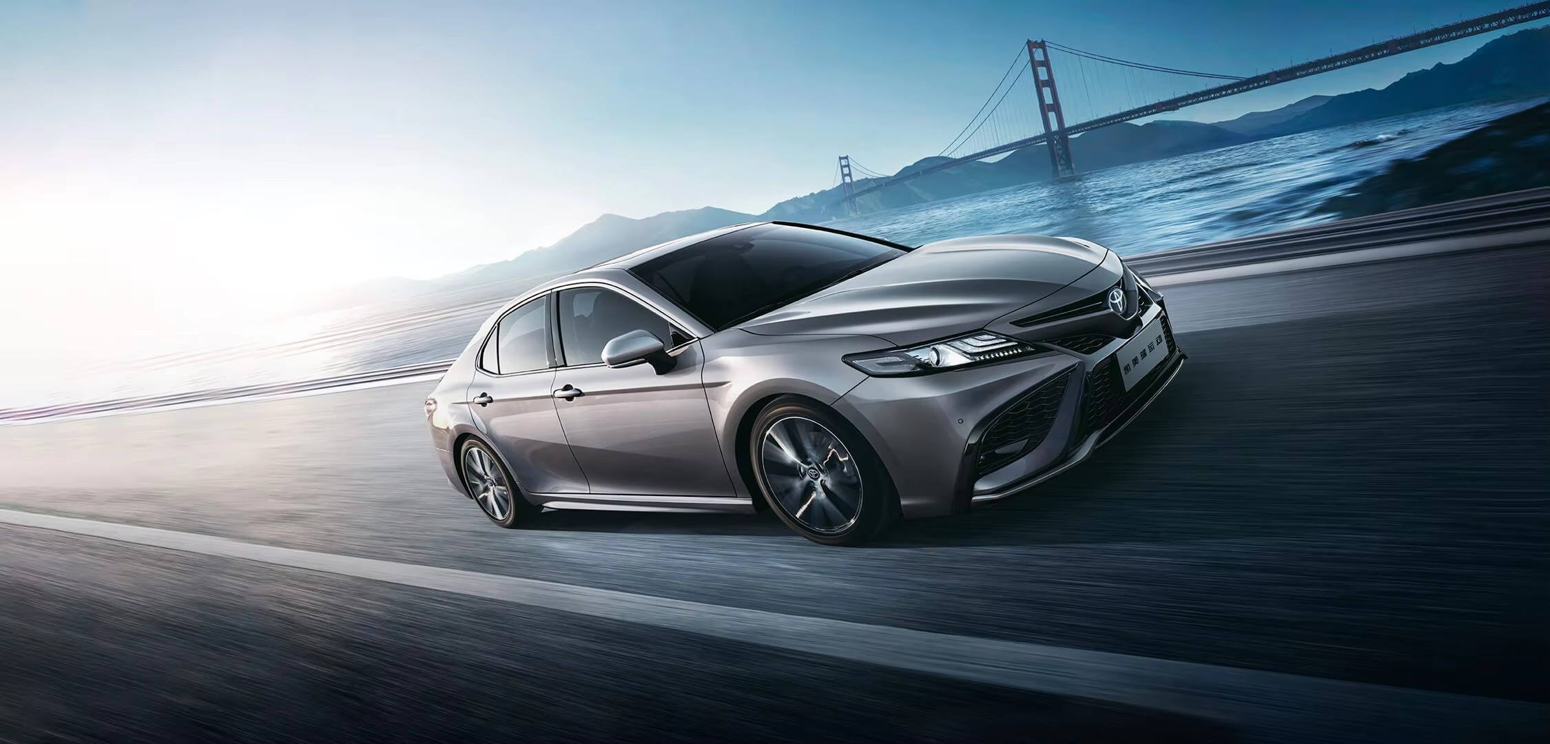 2025 2.0L 4-doors 5-seats Luxury Toyota Gasoline Sedan Autos Used Toyota Camry 2023 2024 Hybrid Car of Max Speed 160km/h