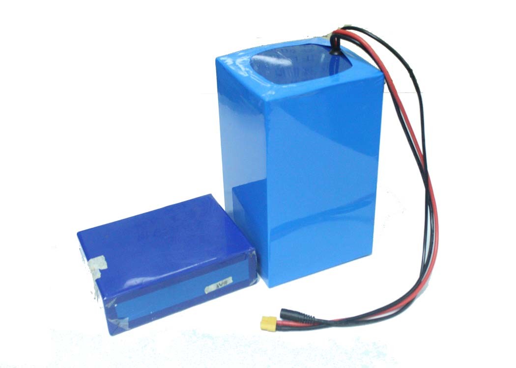 Blue 3.2V 240AH Lithium Ion Battery For Solar Energy Storage Large Capacity