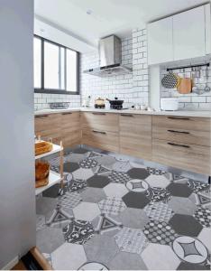 Wholesale Matte 230*200mm 7.5mm Eramic Floor Tile from china suppliers
