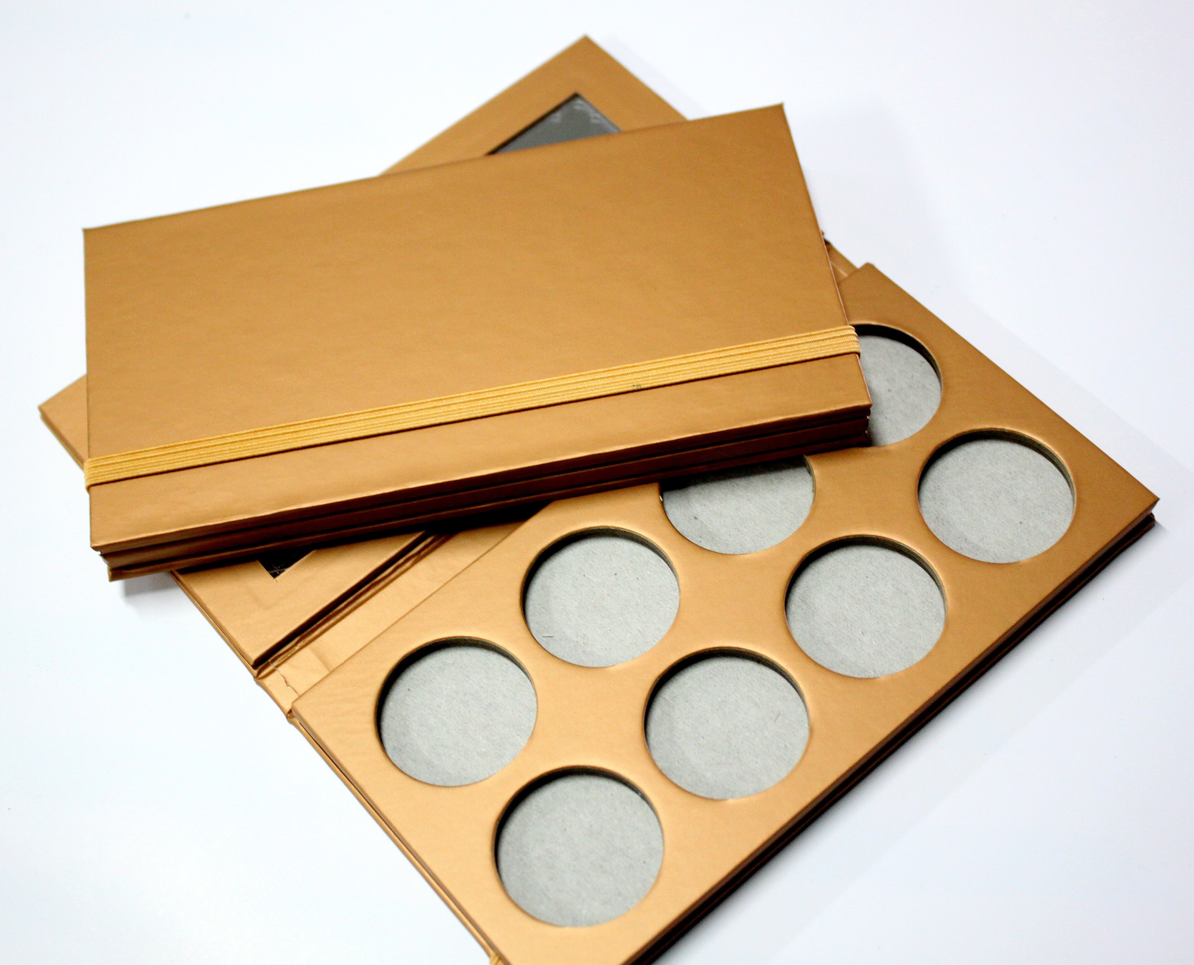 Customized Eyeshadow Blush Contour Palette Metalized Pantone Makeup Palette