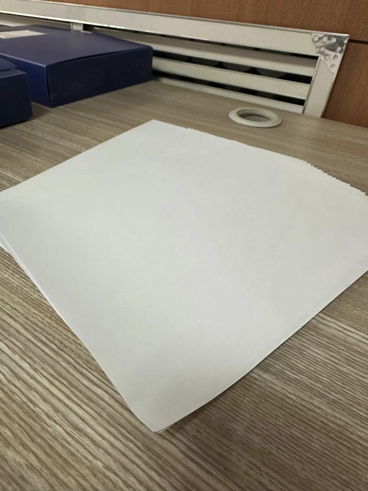Customized Printing Hotselling Paper 210/230/250/270/300gsm FBB/GC1/C1S of Standard