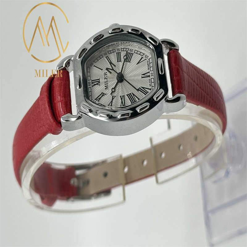 Customized Zinc Alloy Case Quartz Watch Personalized Leather Strap Wristwatch