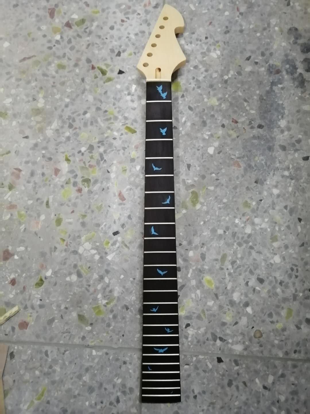 Custom Grand Paddle Guitar Headstock Unfinished Roasted Maple ST Guitar Neck Electric Acoustic Guitar Accept Kinds OEM