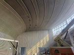Office Lobby 3D Radius Curved Metal Ceiling Baffle Soundproofing Woodgrain Wall