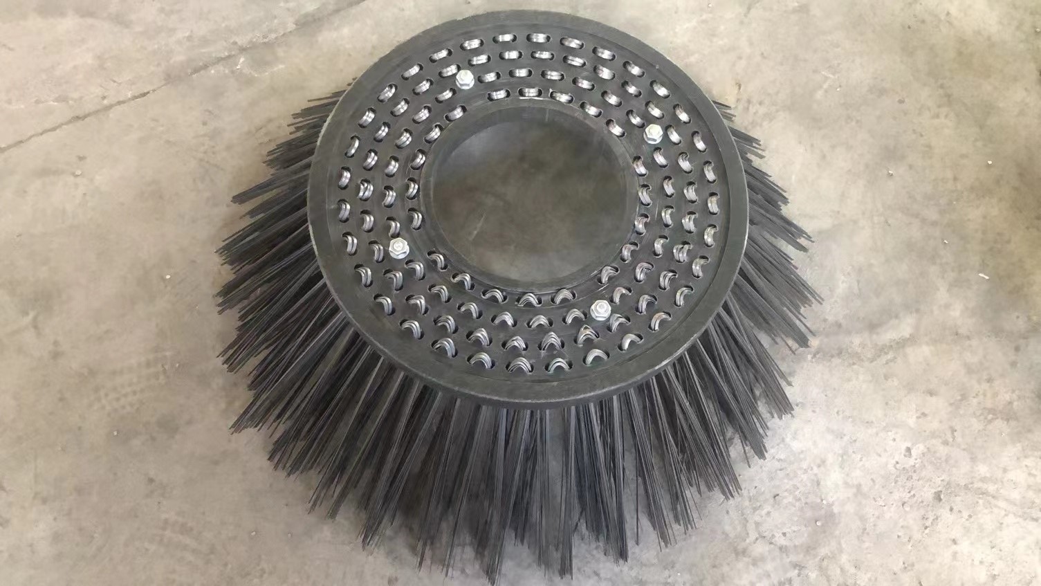 Base Outer Diameter 450mm Inner Diameter 200mm Flat Steel Wire Gutter Broom