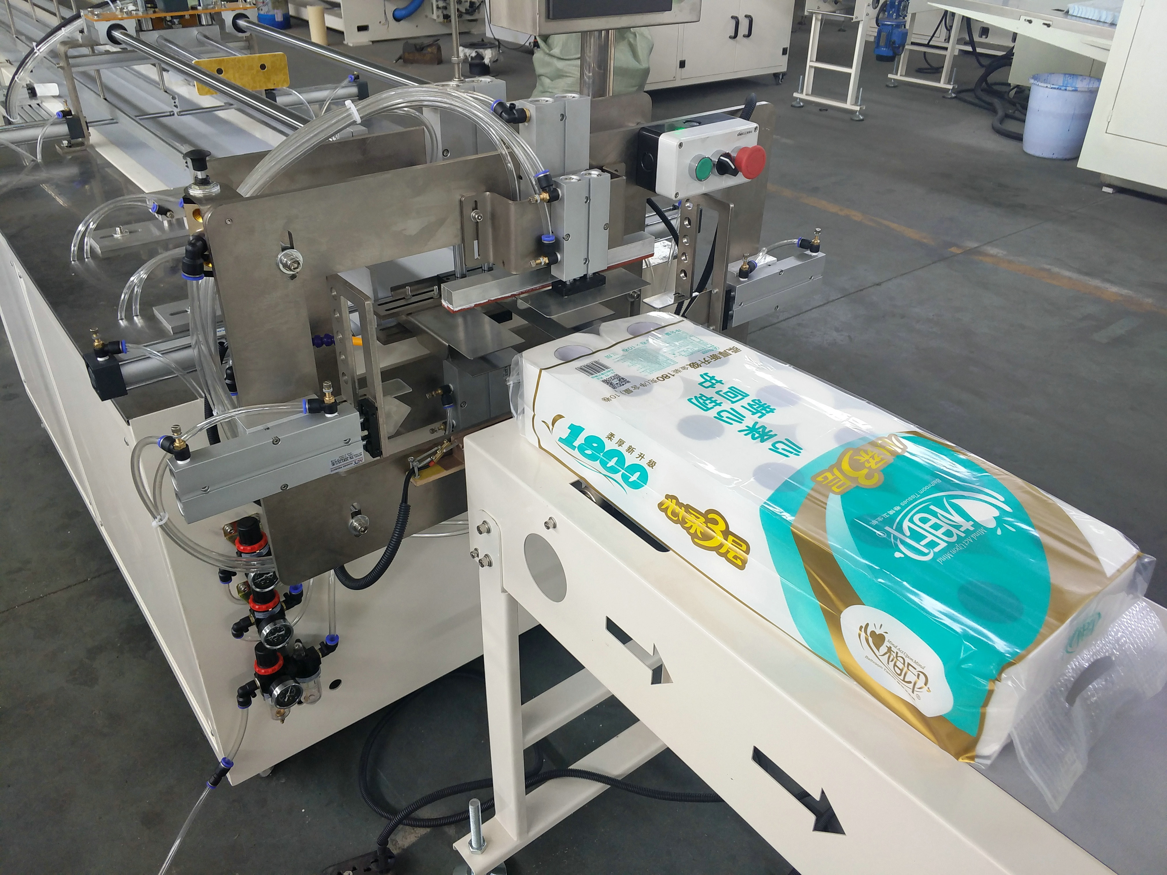 Semi Automatic Toilet Paper Wrapping Machine Multi Rolls 5-8bags/Min