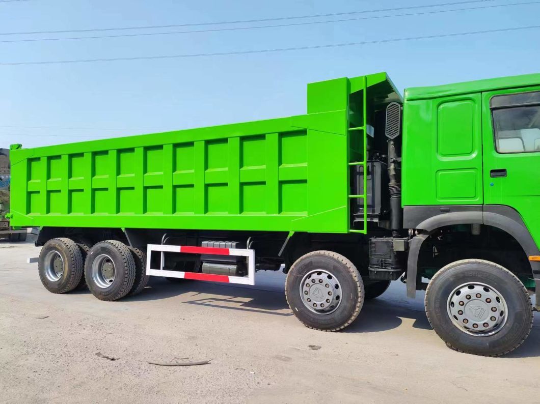 Loading Capacity Tipping Trucks Green Color. Sinotruk HOWO 8*4 Dump Truck Secondhand Truck