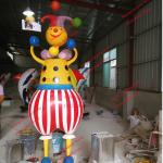 Outdoor Garden sculpture clown statue strong fiberglass material in garden/