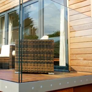 Wholesale Frameless Deck Glass Railing 4+4mm 5+5mm 6+6mm 8+8mm Tempered Glass Outdoor Railing Frameless Glass Stair Balustrade Easily Customisable from china suppliers
