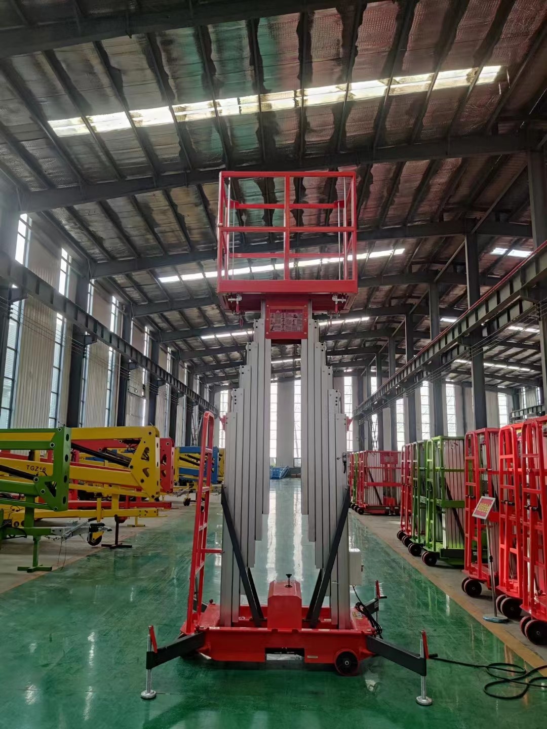 10 m light weight one man lift Aluminium Aerial Work Platform Lift