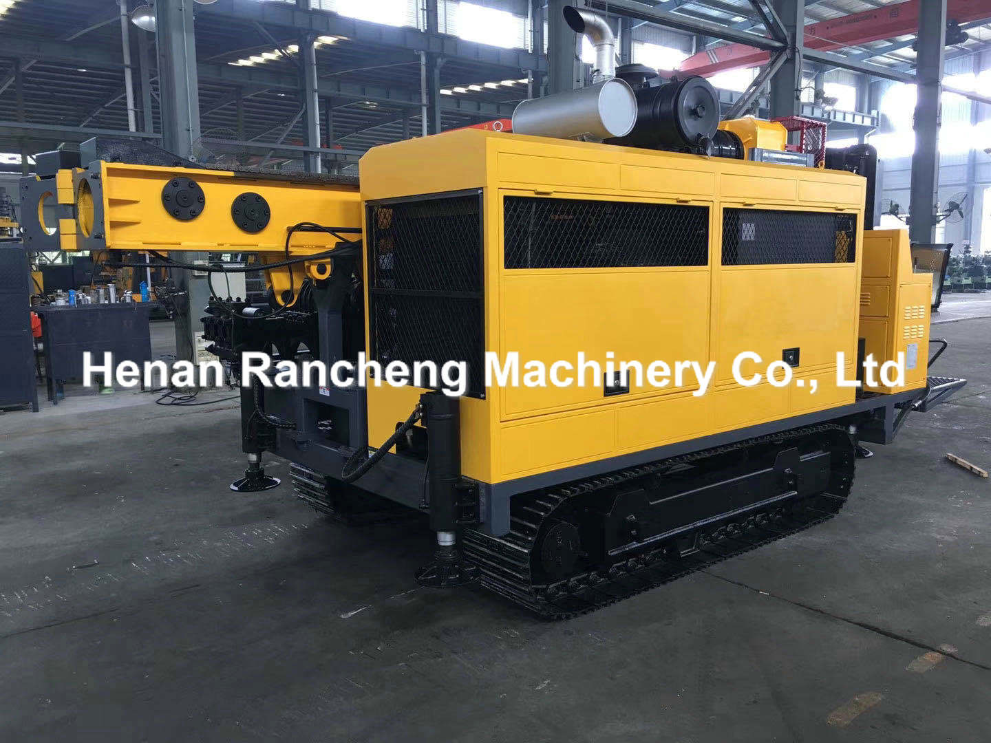 680m - 1500m Depth Core Drilling Rig 195HP Diesel Engine Crawler Mounted Drill Machine