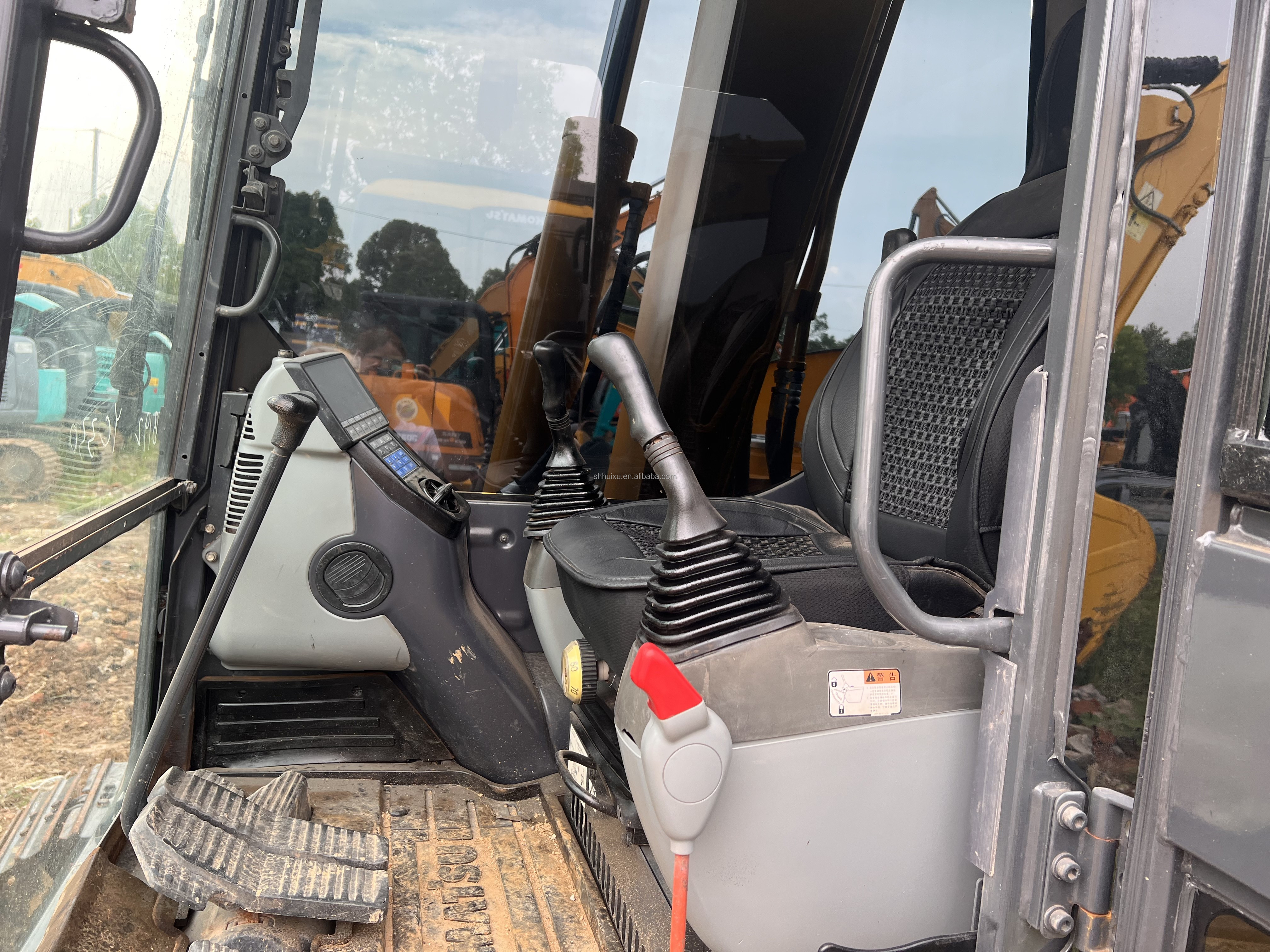 NEW ARRIVAL USED EXCAVATOR KOMATSU PC130/LOW WORKING HOUR SECOND HAND KOMATSU EXCAVAYOT GOOD MOVING CONDITION