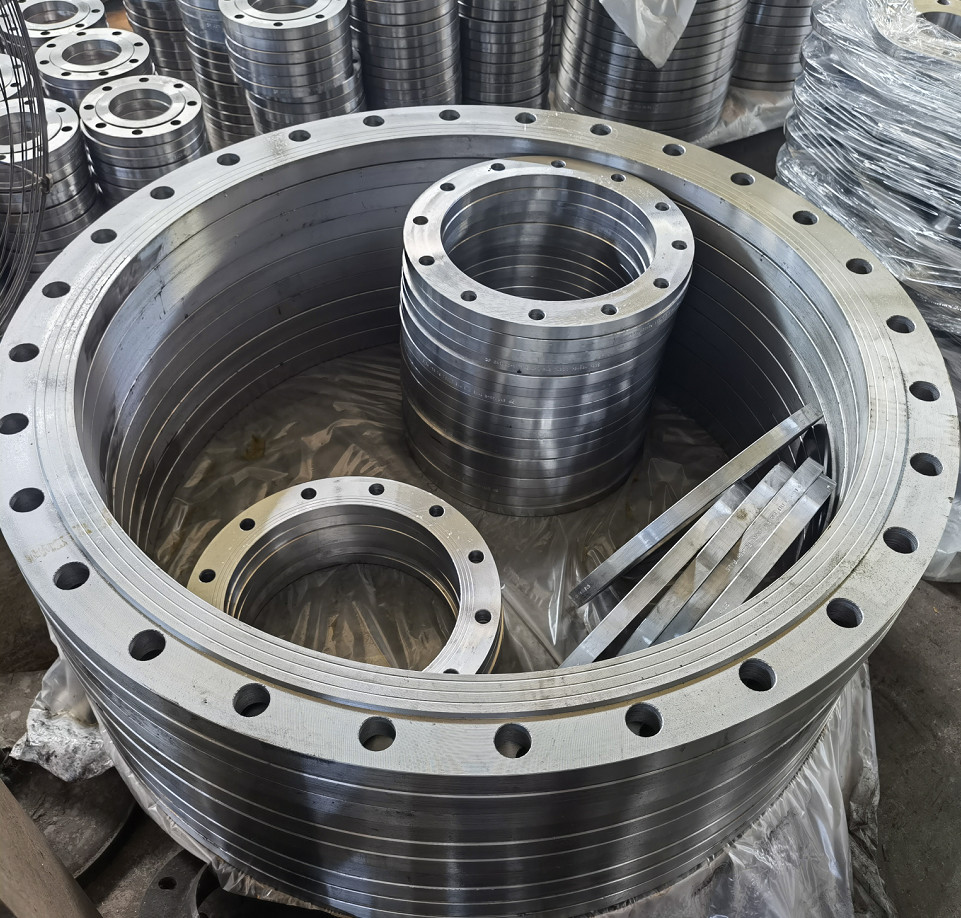 Class B / D Awwa C207-07 A105 Carbon Steel Pipe Flanges 4”-144”