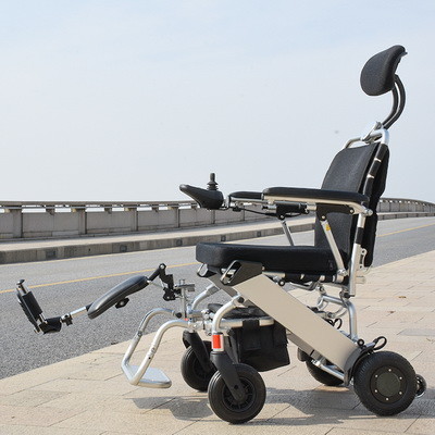 Lightweight Portable Carbon Fiber Folding Electric Wheelchair ISO13485