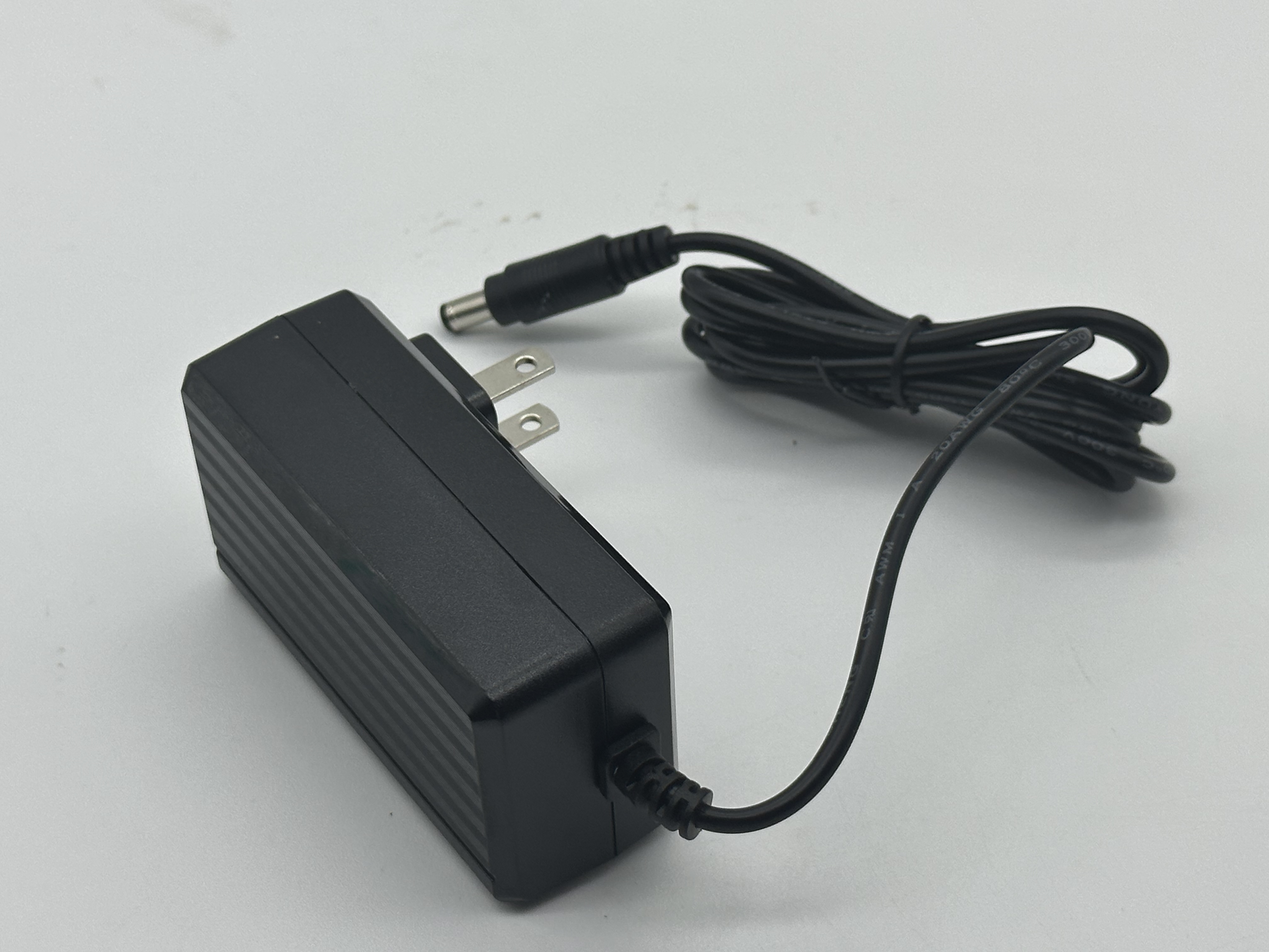 Long Lifespan hours 50000 12V 24V DC Connector Power Supply for Lighting Accessories