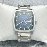 Fashionable Classic Men′s Waterproof Watch with Stainless Steel Strap