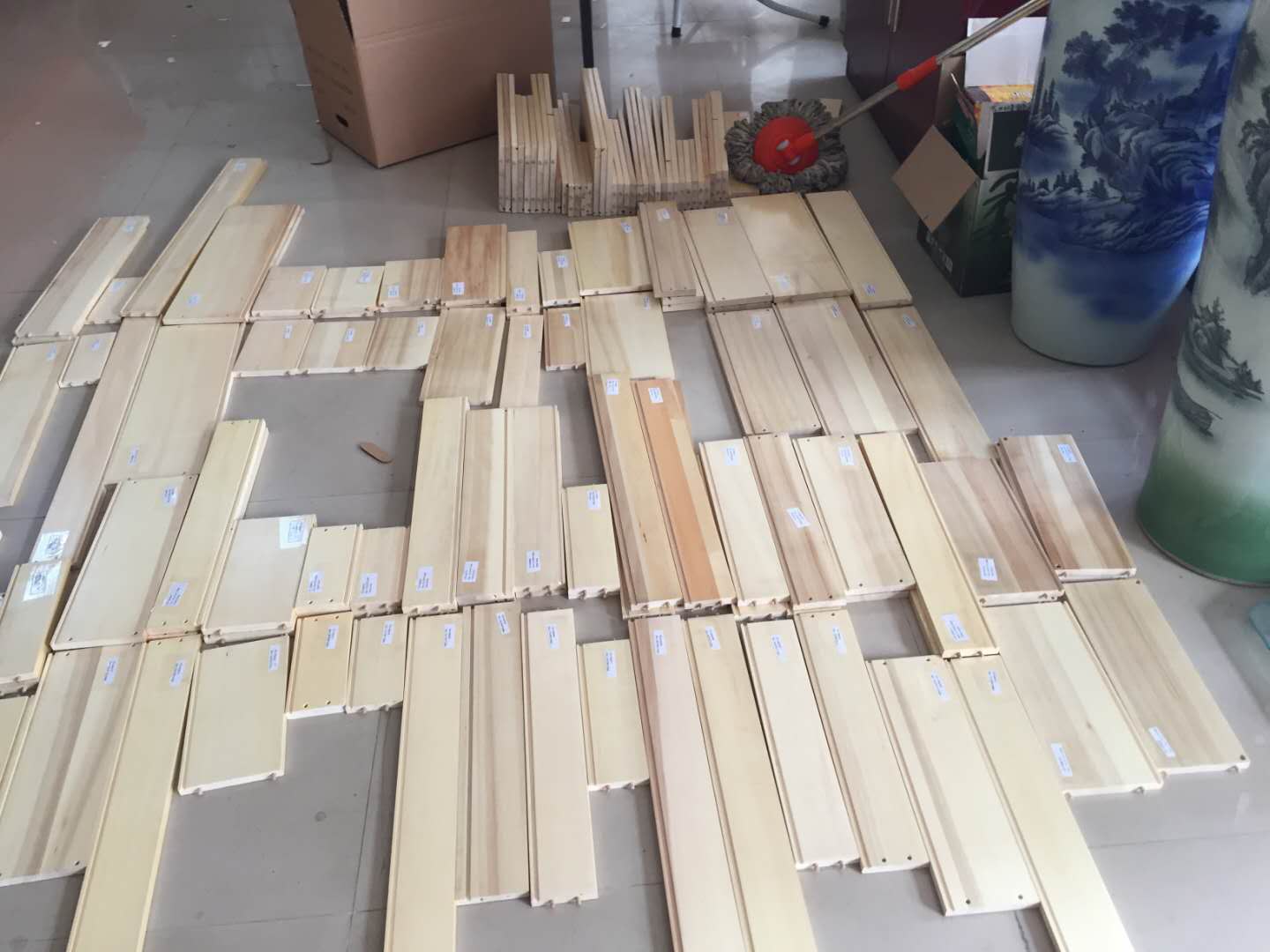 Furniture with Natural Wood or Bleached Custom Lumber Wood Paulownia/Poplar Furniture