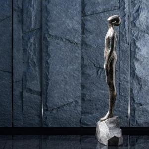 China Thinker Bronze Garden Statues Man Style Bronze Sculpture Artists Customized on sale