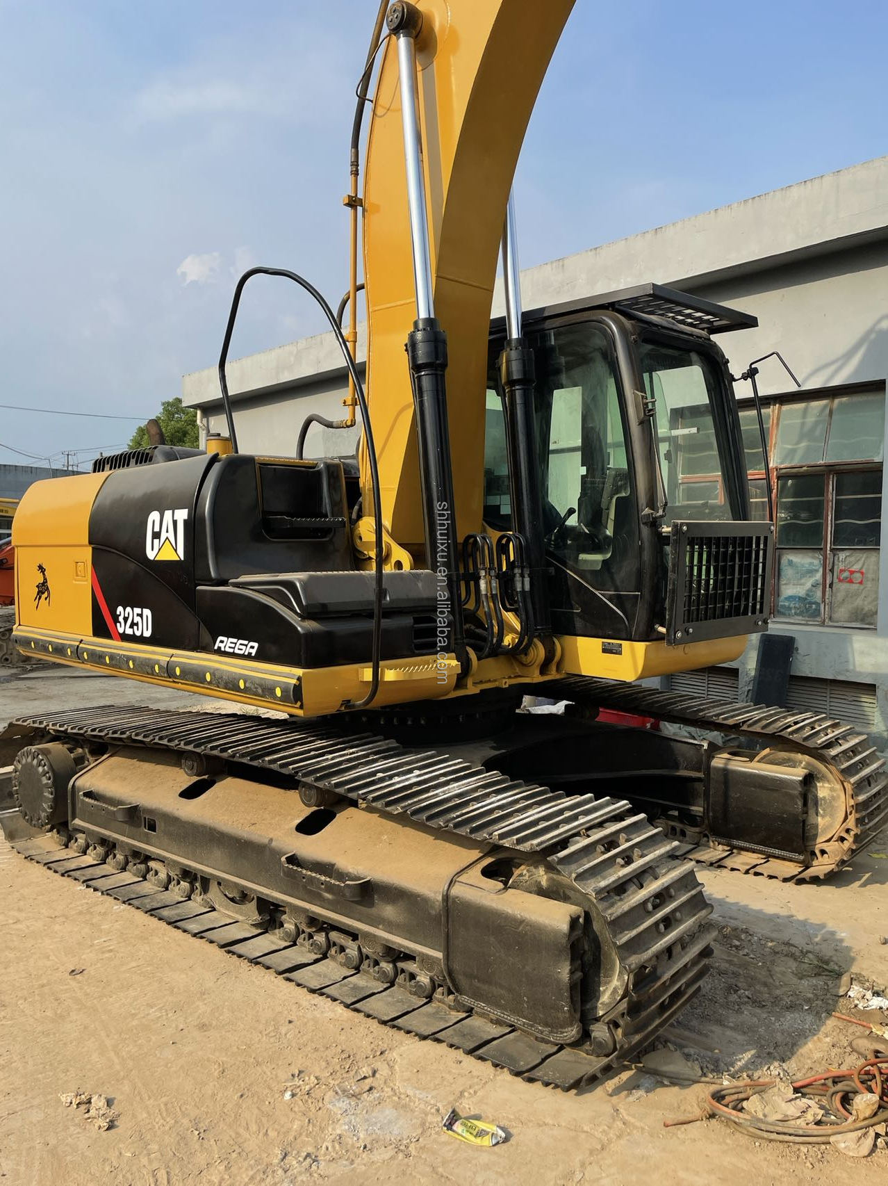 Used caterpillar 325bl crawler excavator Second Hand digging machine CAT325D for sale Caterpillar in stock