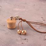 Spot Solid Wood High-Grade High Waist Perfume Cover Car Pendant Perfume Bottle