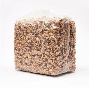 Wholesale Chinese Wholesale XinJiang 33 xiner Walnuts with shell 32mm with extra light kernels prices from china suppliers