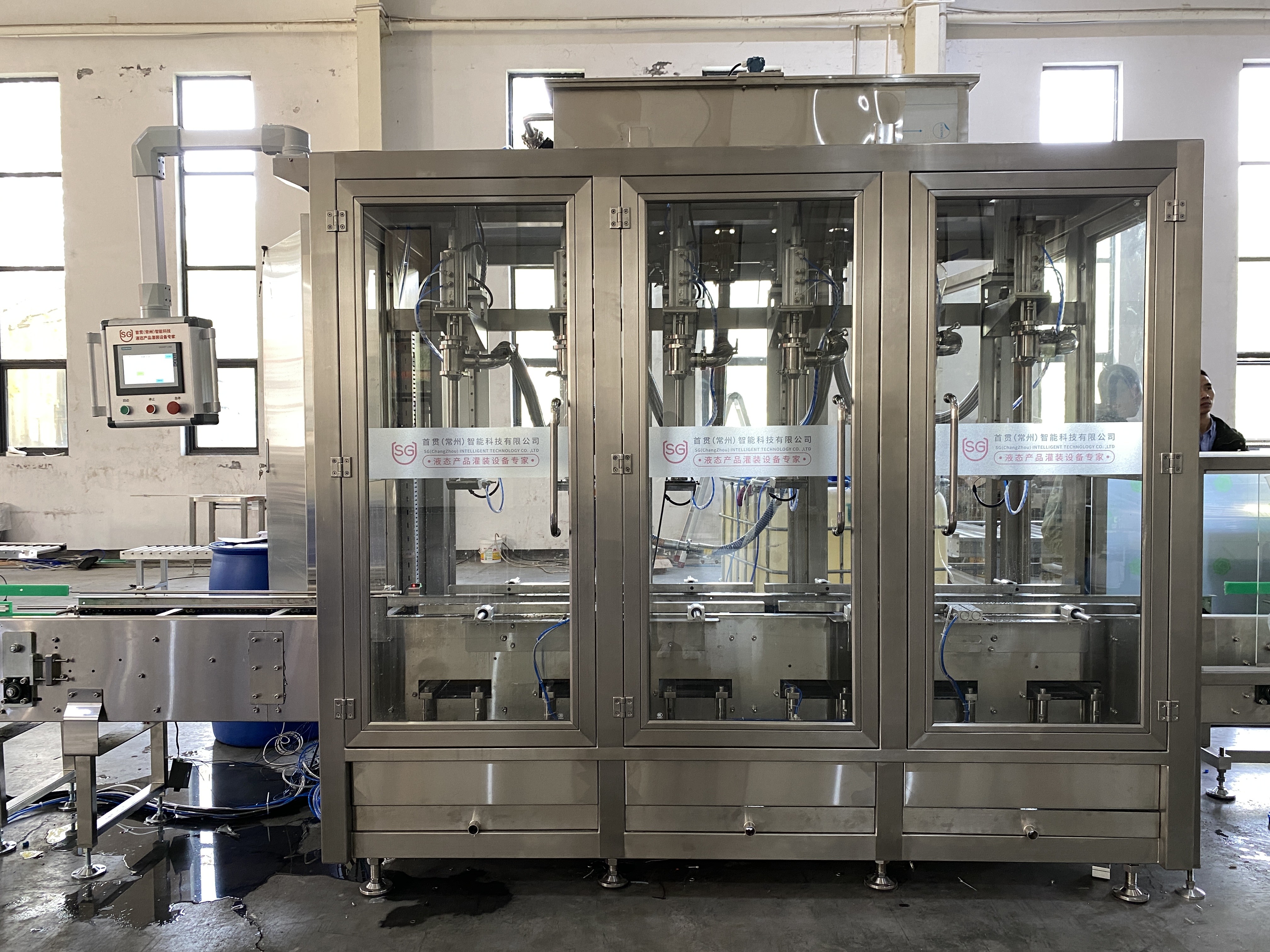 Automatic Filling And Capping Machine 50-1000ml Capacity 220V 380V 2000 Bottles/Hr