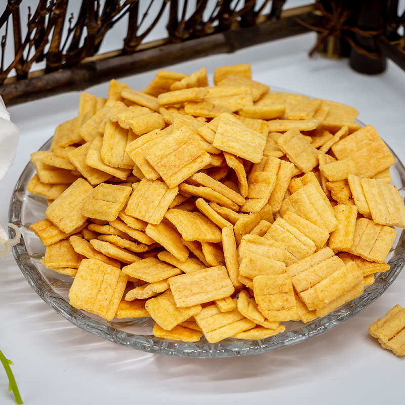 Hot sale Asian snack crayfish flavor rice crust snacks wholesale price rice crackers