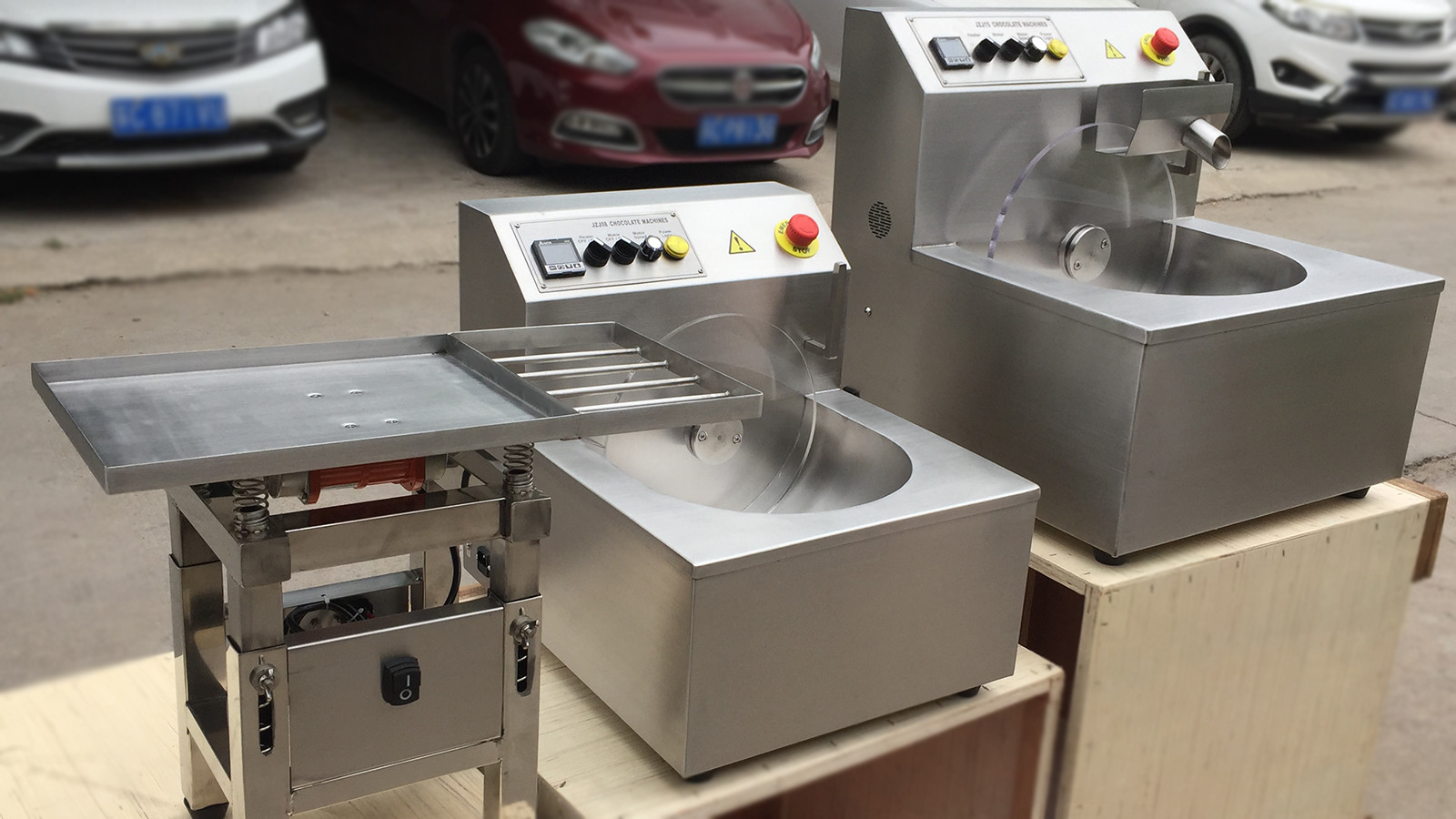 Small Tabletop Chocolate Melting Machine 8kg 15kg For Commercial Home Use