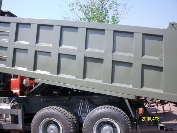 HOWO 6x4 Mining Dump / Tipper Truck 30tons with Q345 steel and negative grounded