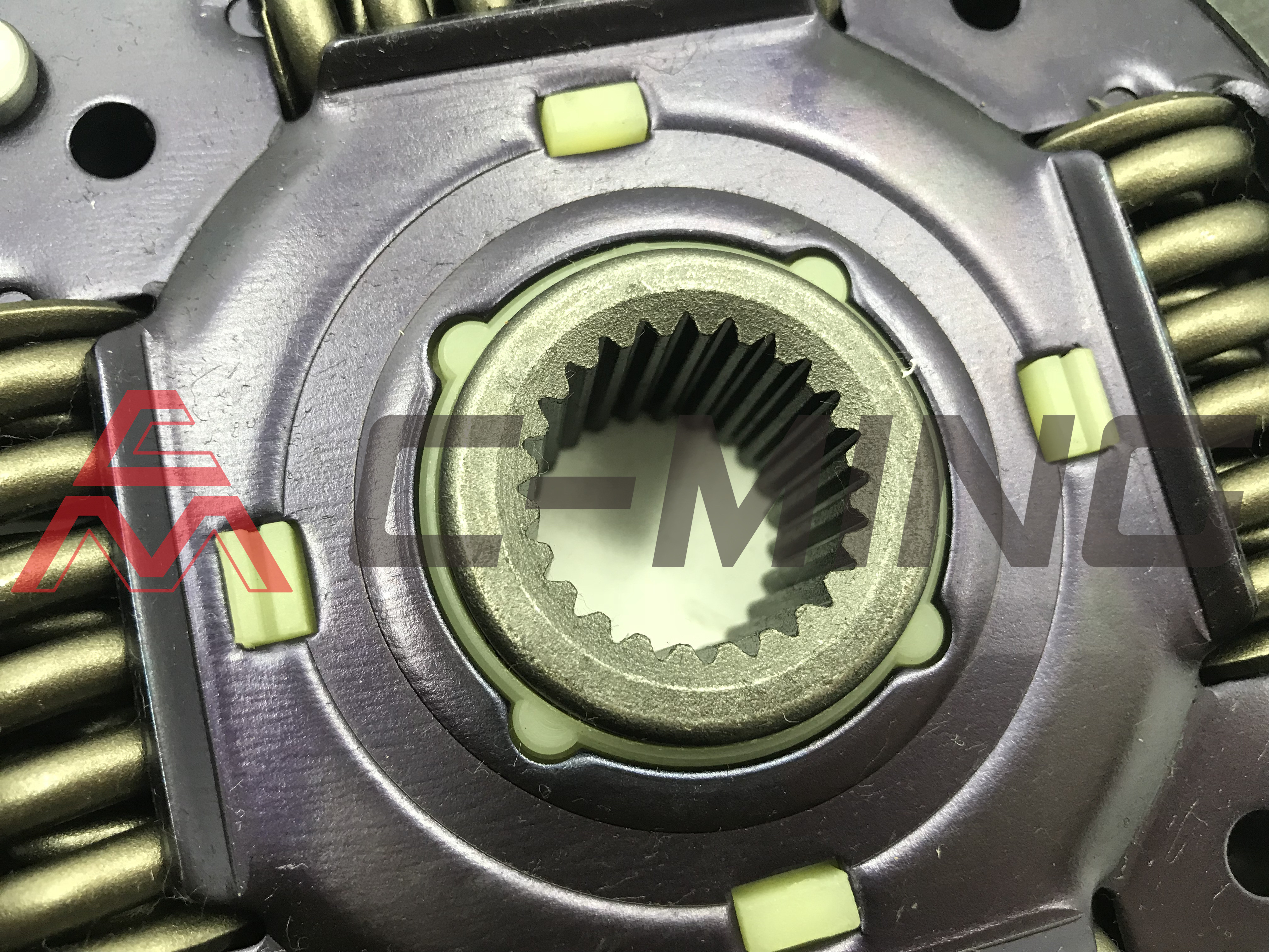 MAZDA 4JG2 T Pressure Plate Assembly 8970805641 Exedy Clutch Kits