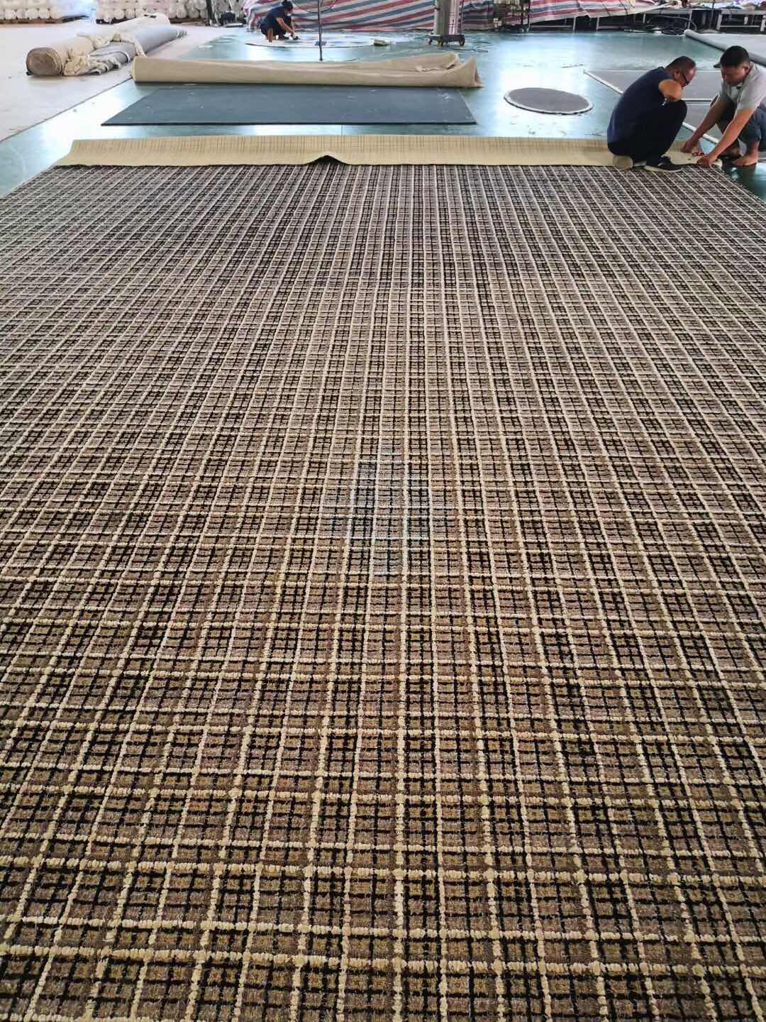 100% Handmade Seasonal Customized Shape Zealand Wool and Silk Carpet for Living Room