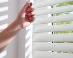 UV Proof Teak Faux Wooden Venetian Blind 25mm 35mm 50mm Lightweight