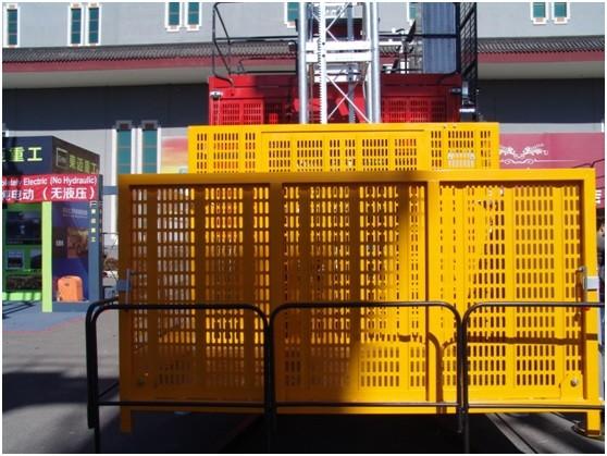 Hot Galvanized Mast 21m/Min 2000kg Rack And Pinion Construction Hoist For