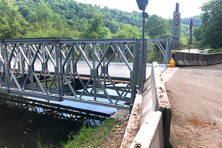 Metal Pedestrian Bridge Steel Walking Bridge For Single Lane 4.2m Width