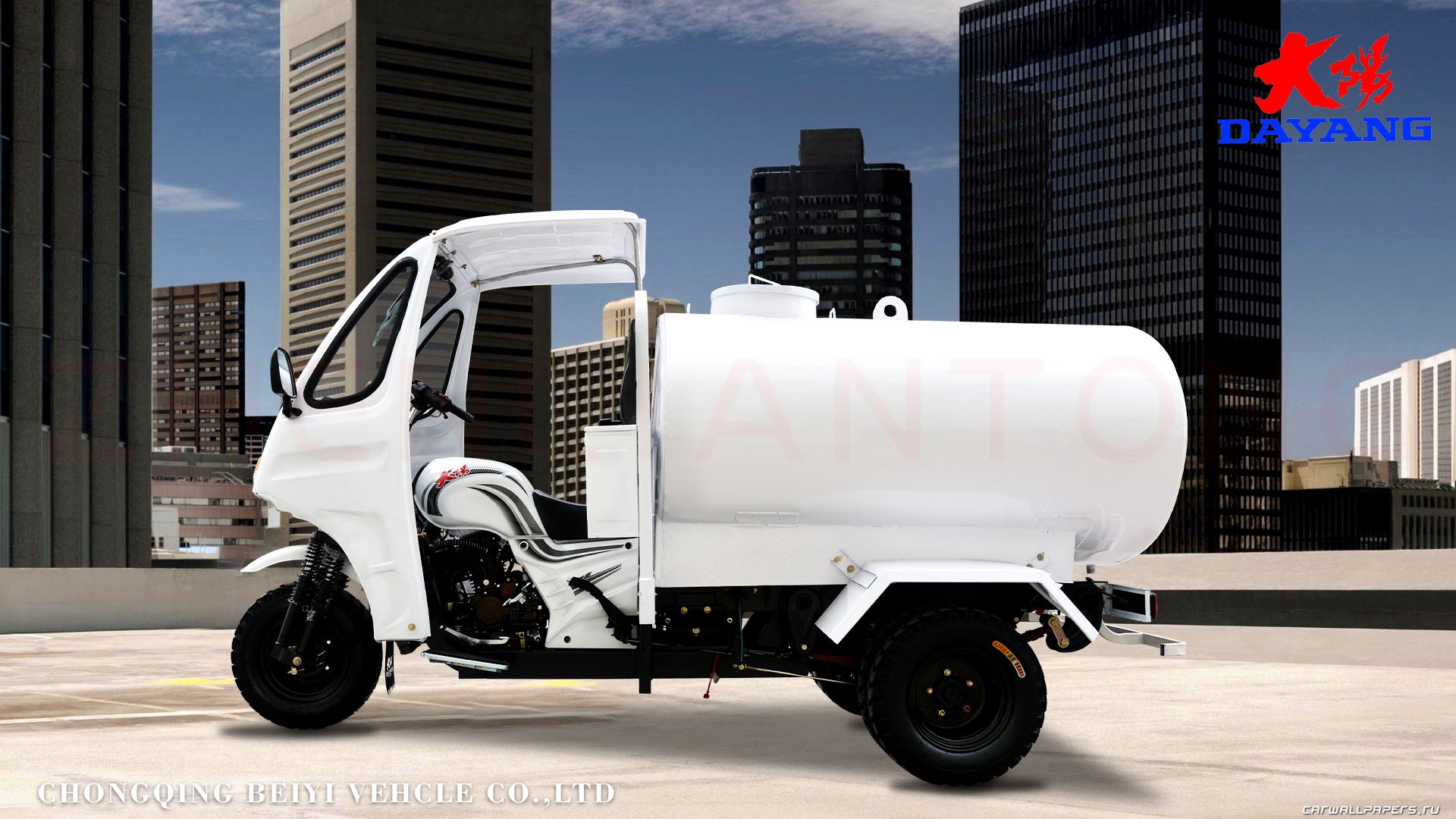 300CC Semi Cabin Water Tank Tricycles Tuk Tuk 3 Wheel Motorcycle Curb Weight ≥500kg