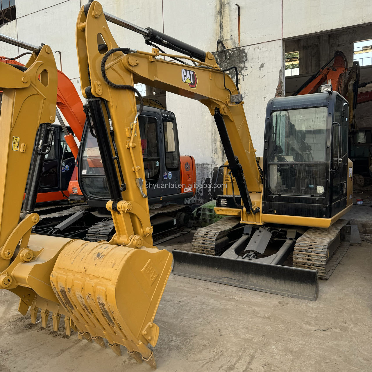 Original Hydraulic Cylinder Used CAT306-E2 Excavator with and Overall Soft Steel Design