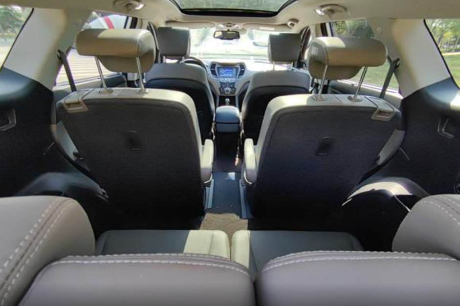 Geyue 2013 3.0L 6-seater 4WD Luxury Version Mid-size SUV Gasoline 6-speed Manual Automatic