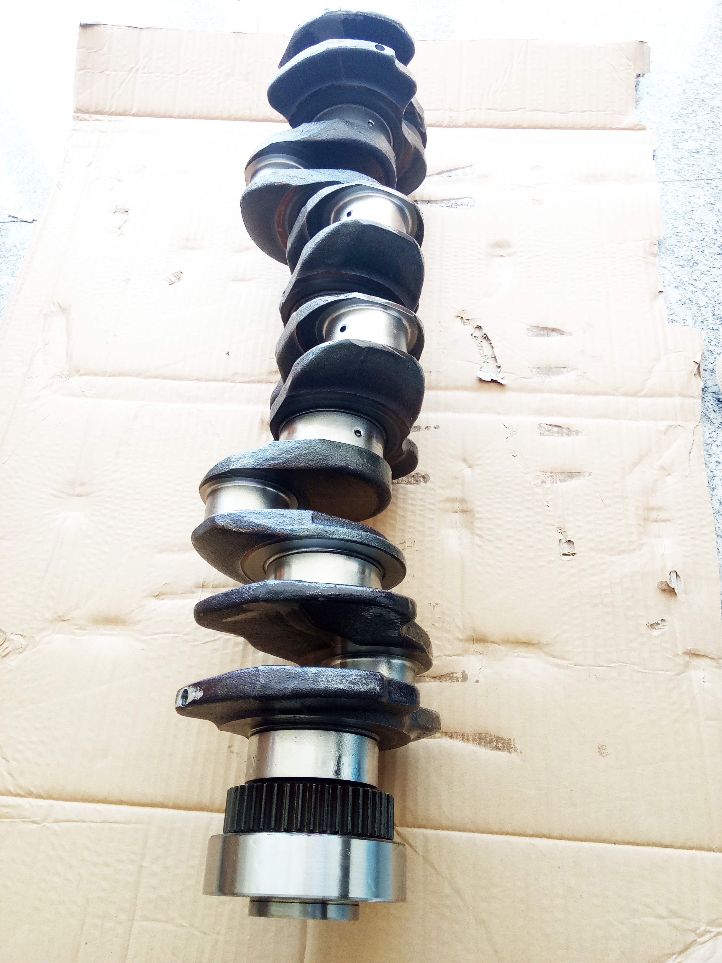 Vehicle Car Crankshaft For HINO EF750T Auto Truck Engine Crankshaft 999mm