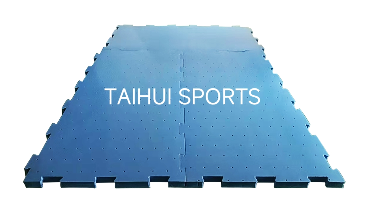 Interlocking Shock Pad Playground Especially Designed for Children Protection from Danger