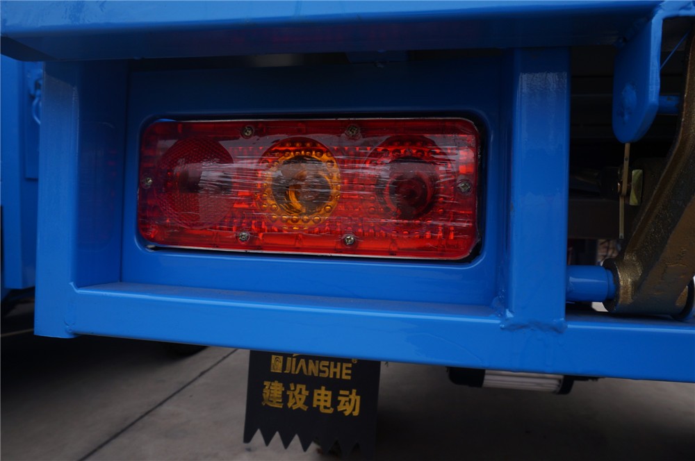 Special Three WheelTricycle/ Big Garbage Cabin Garbage Container shelf Lift Truck