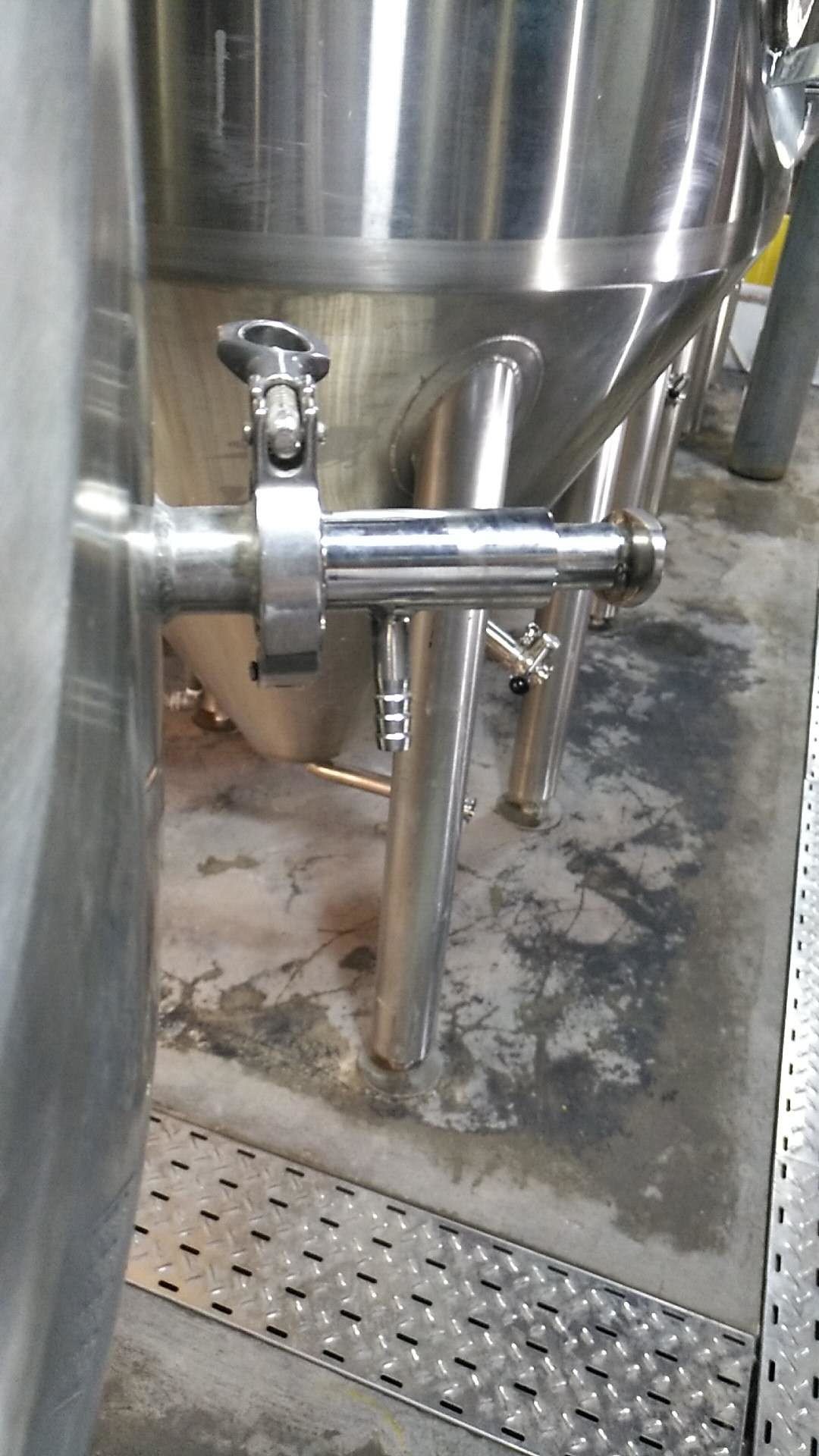5HL 10HL Brewery Fermentation Tanks Commercial Beer Fermenter Polished Surface