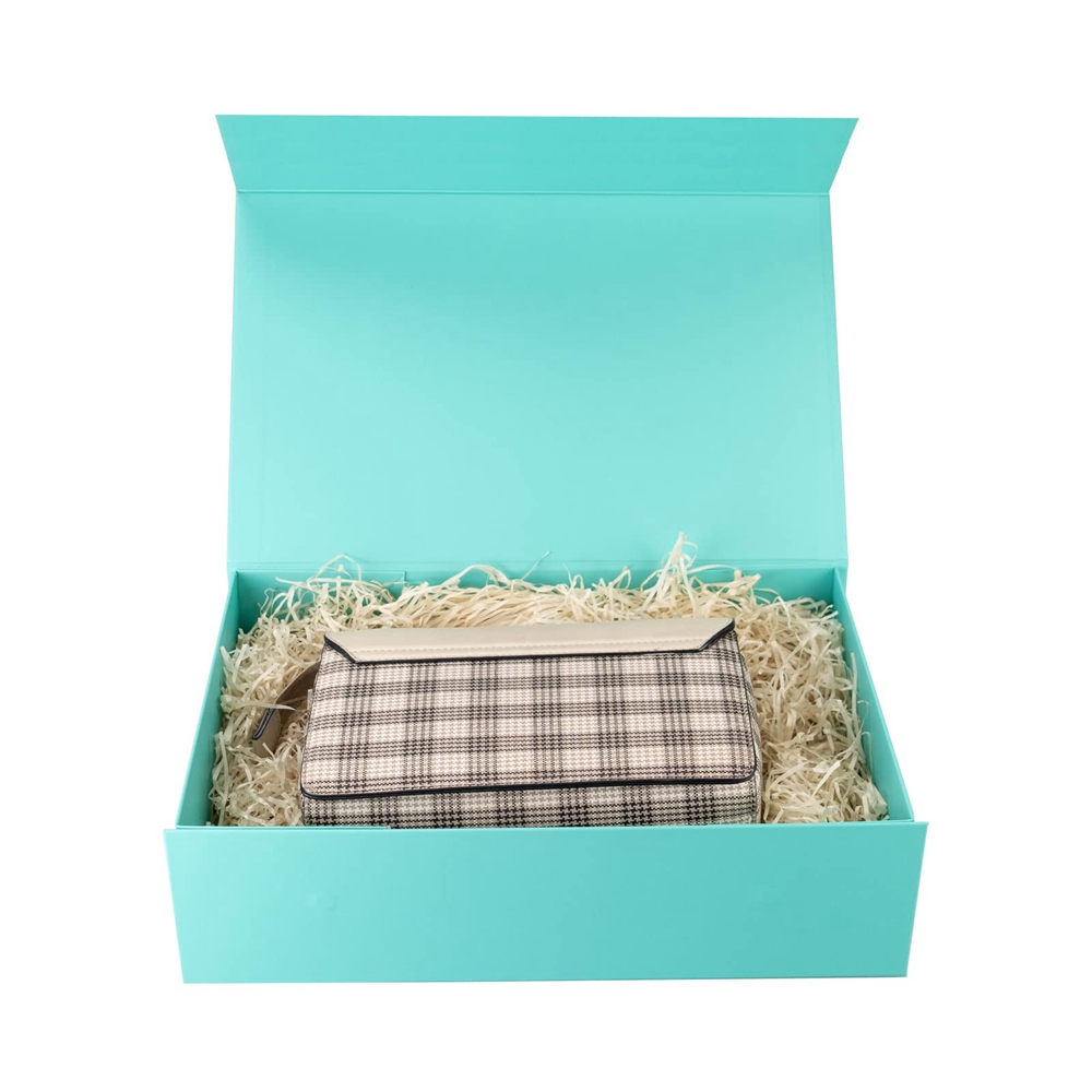 Glossy Lamination Custom Branding Magnetic Closure Gift Clothing Packaging Paper Box