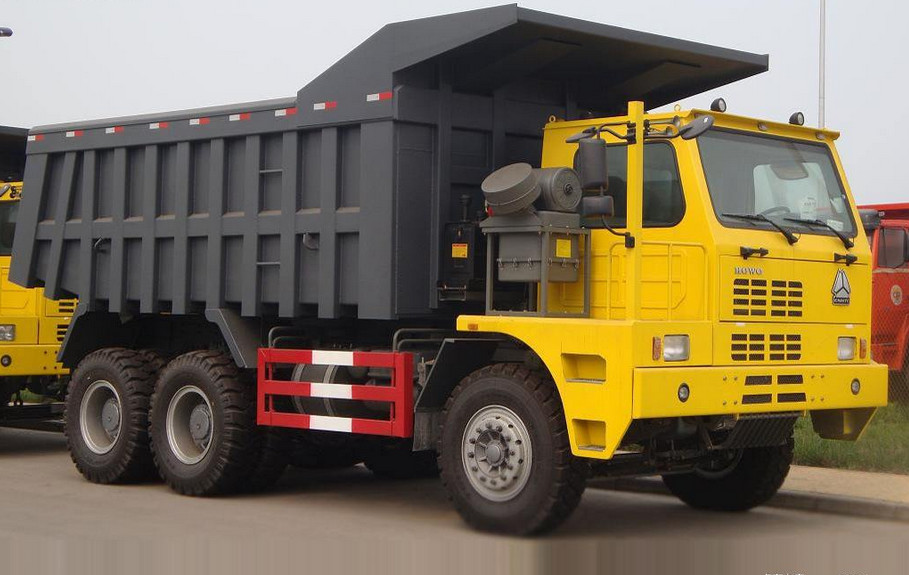 SINOTRUK HOWO 420 Hp Heavy Duty Dump Truck / Mining Dump Truck 70 Ton Loading Capacity
