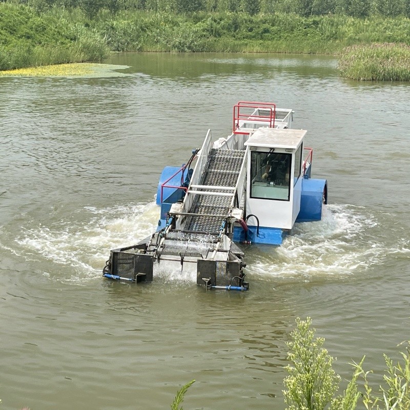 Small and Easy to Operate Waterweed Harvester for Sale